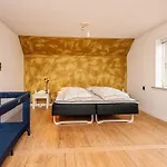 4 Star In Nyaraló